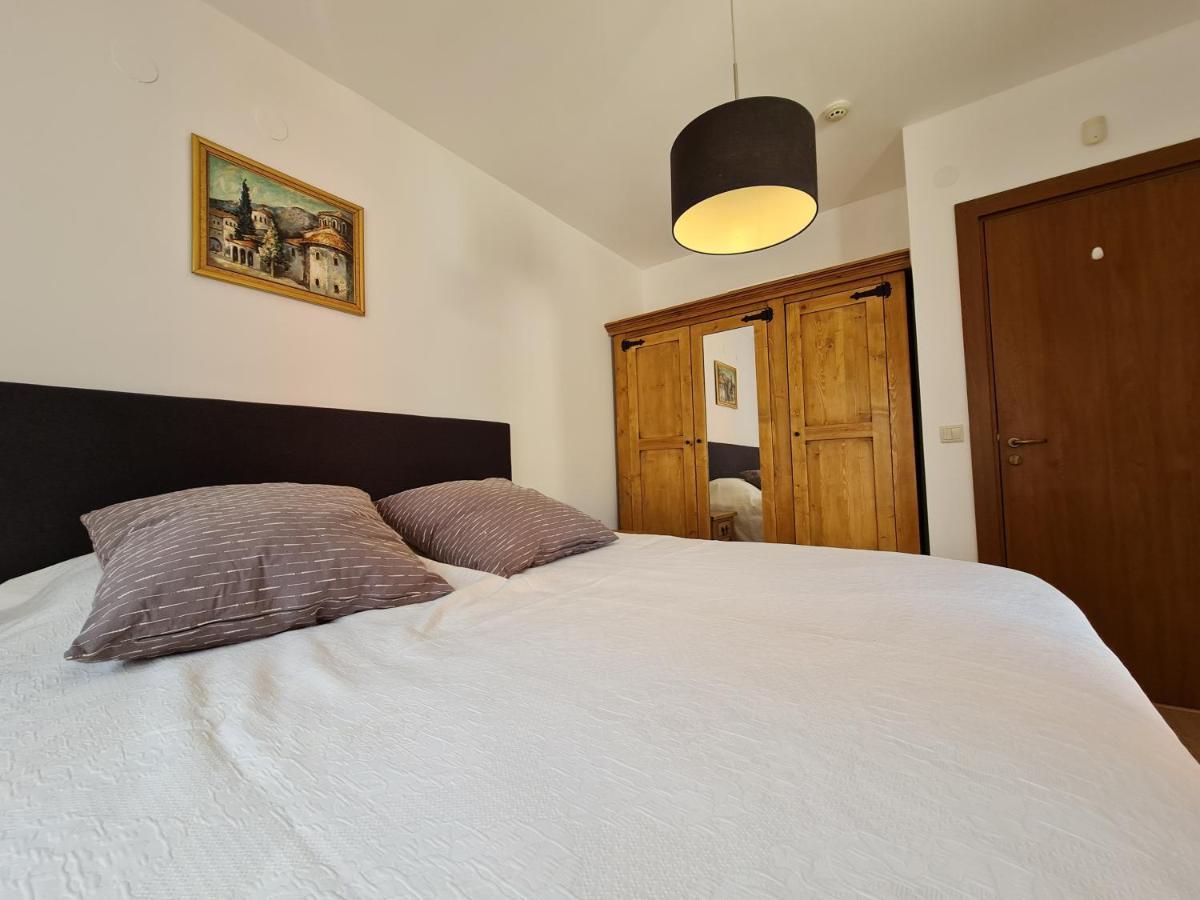 Pirin Golf Apartment Home With Private Garden Bansko Bagian luar foto