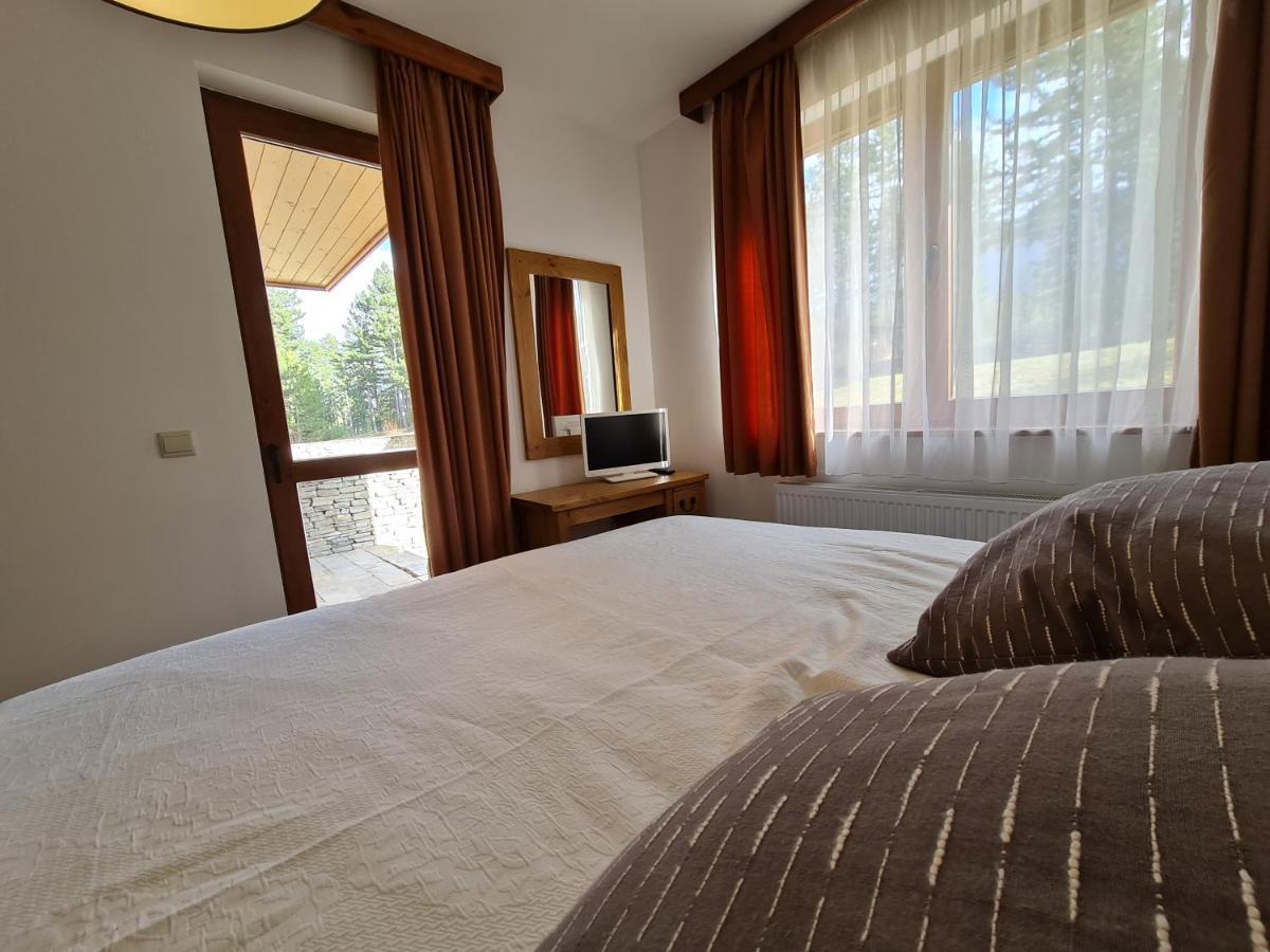 Pirin Golf Apartment Home With Private Garden Bansko Bagian luar foto